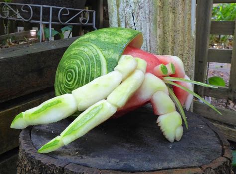 Amazing three-dimensional watermelon carvings – Vuing.com