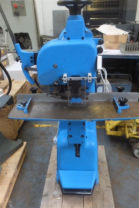 Used Bardolet Heavy Duty Saddle/Stab Stitching Machine year 1994 | PressCity