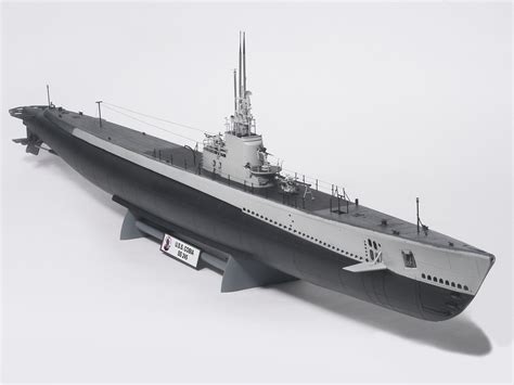 Revell-Monogram Ships 1/72 USS Gato Class Submarine Kit | Internet Hobbies