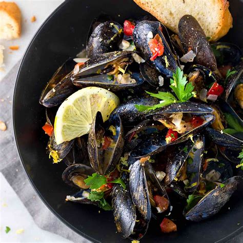 Steamed Mussels with White Wine and Garlic - Jessica Gavin