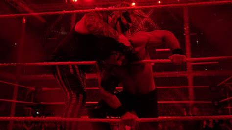 Why was Seth Rollins vs. The Fiend at Hell in a Cell controversial?