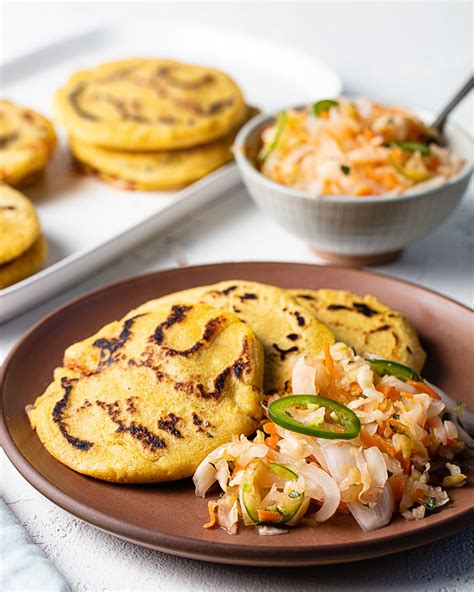 Pupusas & Curtido | Salvadorian food, Mexican dinner recipes, Recipes