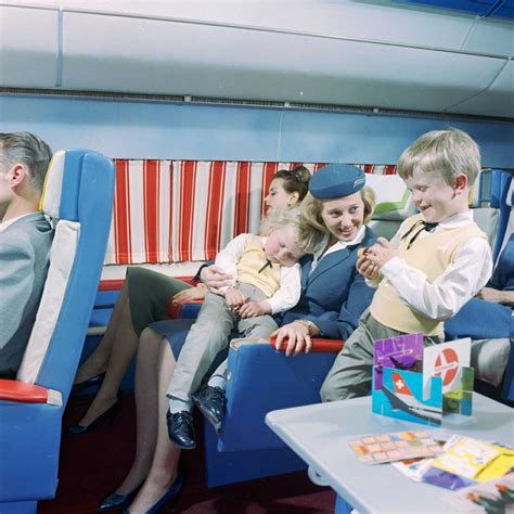 Flying First Class in the 1960s Seen Through Amazing Photographs - Rare Historical Photos