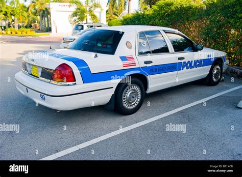 Palm Beach Shores Police Department Ford squad car in blue & white Stock Photo: 21550155 - Alamy