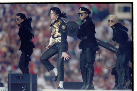 Super Bowl halftime show: Michael Jackson ushered in the era of ...