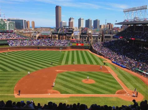 9 Things to Know Before Visiting Wrigley Field - Family Boarding Pass