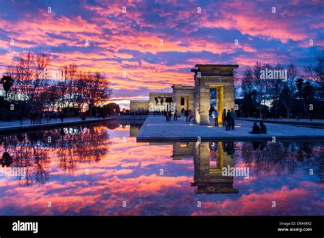 Sunset in Templo de Debod, Madrid, Spain Stock Photo - Alamy