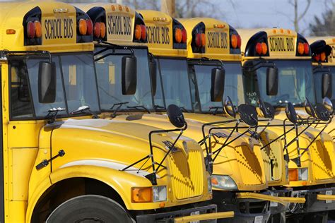 Wisconsin Schools Struggling To Hire Bus Drivers | Wisconsin Public Radio