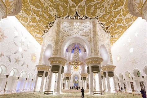 ABU DHABI, UAE, MAY 4, 2015 - Interior of Sheikh Zayed Mosque in Abu ...