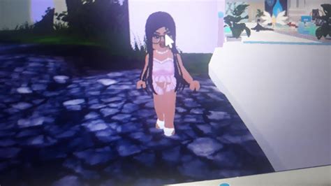 shoes glitch : r/RoyaleHigh_Roblox