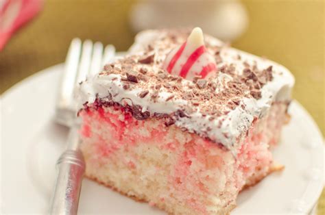 Holiday Peppermint Swirl Cake - A Grande Life