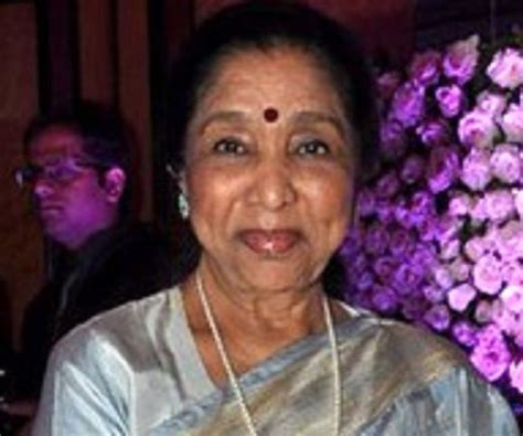 Asha Bhosle Biography - Childhood, Life Achievements & Timeline