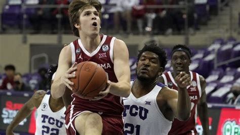 OU men's basketball: Austin Reaves scores 32 points to lead Sooners ...