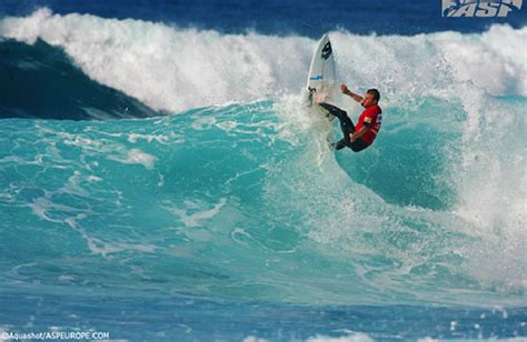 Discover perfect surfing in the Azores Islands