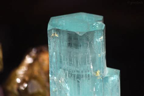 Aquamarine Stone: History, Formation, and Healing Properties – Crystal ...