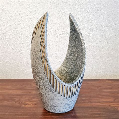 STONEWARE IKEBANA VASE – Modern Redux