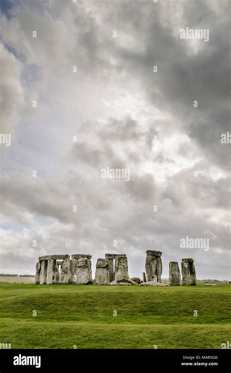 Stonehenge, Salisbury plain Stock Photo - Alamy