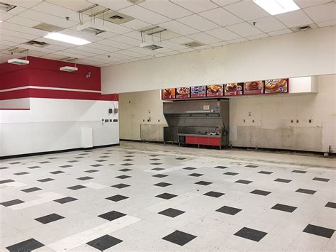 File:Kmart Cafe at Chesapeake Kmart.jpg - Wikimedia Commons