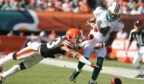 Rookie cornerback Joe Haden shines as Cleveland Browns defuse Dolphins ...