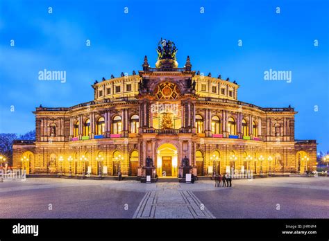 Opera semperoper architecture city hi-res stock photography and images ...