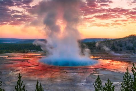 Yellowstone’s Steamboat Geyser Breaks Eruption Record, and We Don’t Know Why