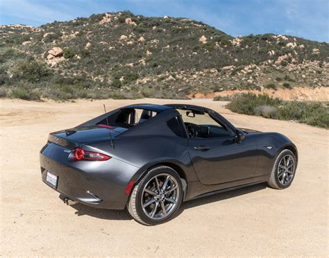 The 2017 Mazda MX-5 RF Is the Best Kind of Miata