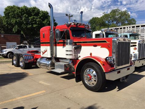 Peterbilt Classic 359 - 1:1 Reference Photos: Auto Shows, Personal vehicles (Cars and Trucks ...