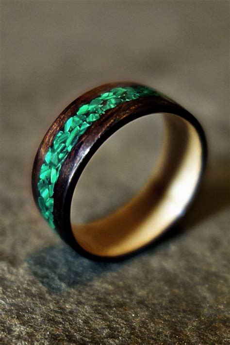 Malachite Ring | Holzschmuck, Schmuck, Ringe