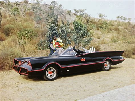 Lincoln Futura Batmobile by Barris Kustom (1966) - Old Concept Cars