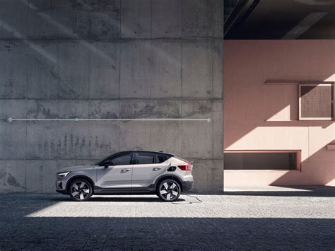 2022 Volvo C40 Recharge: 135 Exterior Photos | U.S. News