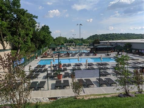 Cincinnati Sports Club Has Added an Adults-Only Outdoor Pool | Cincinnati Refined