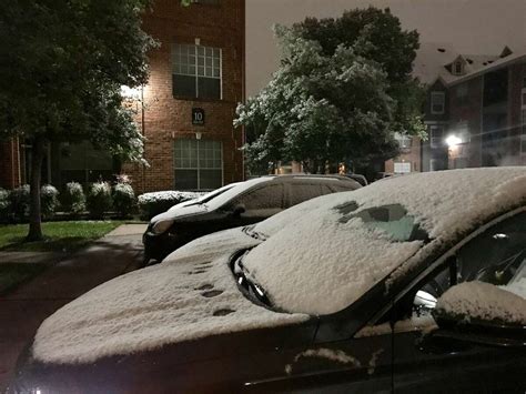 Houston wakes up to a beautiful snowfall, icy roads