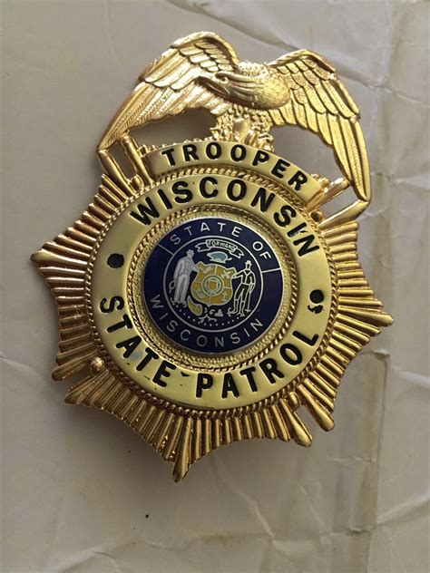 Collectors-Badges Auctions - Wisconsin State Patrol Trooper