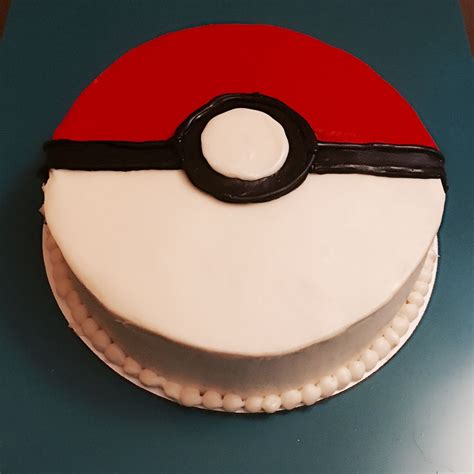 Pokémon pokeball cake with buttercream | Pokemon cake, Pokeball cake, Pokemon birthday cake