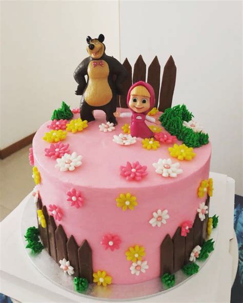 Masha and bear theme cake, Food & Drinks, Baked Goods on Carousell