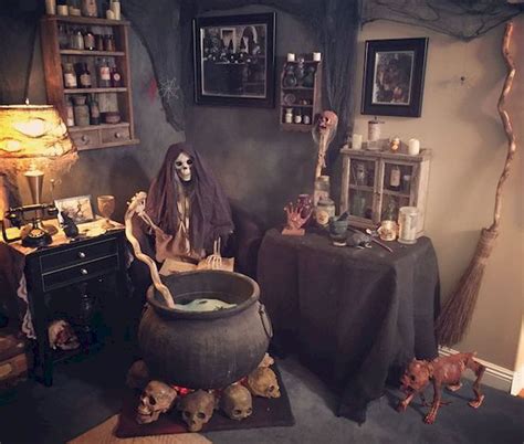 62 Stunning Halloween Decorations Indoor Ideas | Halloween haunted house decorations, Halloween ...