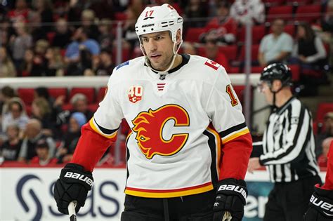 Calgary Flames' Milan Lucic suspended 2 games for roughing