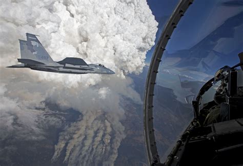 Nasa: Photos of California Fire Clouds Captured by Fighter Jet