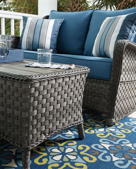 Your Guide to the Best Outdoor Fabrics for Patio Furniture