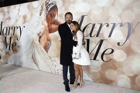 Jennifer Lopez and Ben Affleck Are Officially Married!