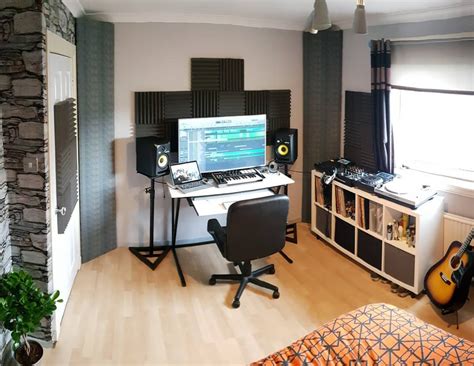 How to Transform a Spare Room into a Home Music Studio | Extra Space ...