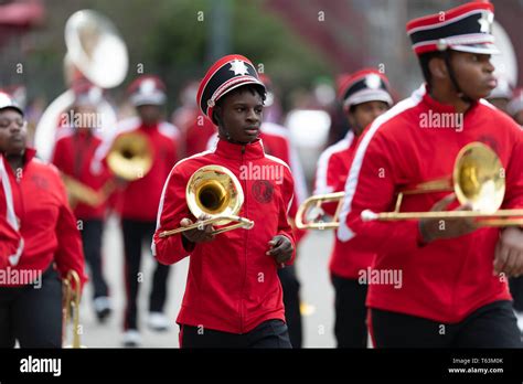 New Orleans, Louisiana, USA - February 23, 2019: Mardi Gras Parade, The Abramson Sci Academy ...