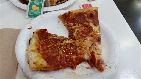 While You Are Dining: Pizza by the Slice at Sam's Club!