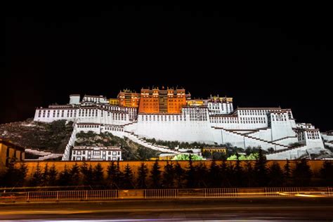 Night View of the Potala Palace Stock Photo - Image of buddhist ...