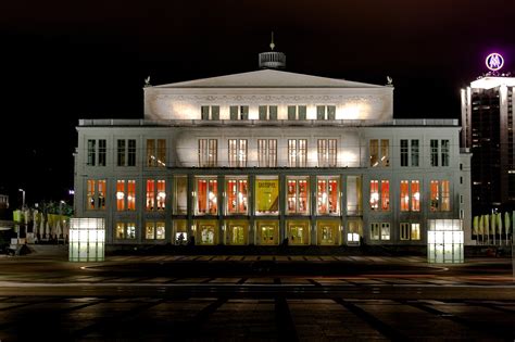 Leipzig,night,opera house,city view,spotlight - free image from needpix.com