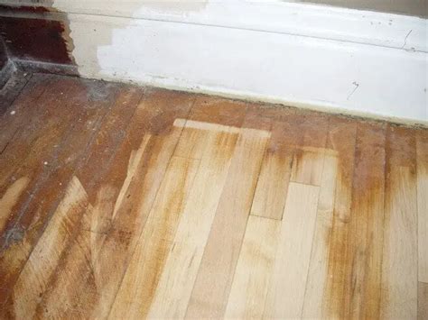 How to Remove Wax from Hardwood Floors (4 Easy Methods)