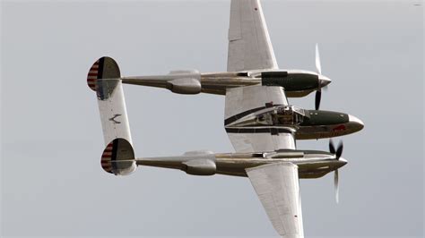 Top view of a Lockheed P-38 Lightning wallpaper - Aircraft wallpapers ...