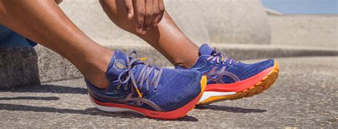 How to Choose Running Shoes for Wide Feet | ASICS