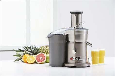 Masticating VS Centrifugal Juicers [Surprising Differences] - juicer360