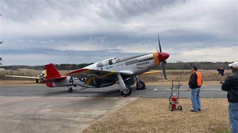 Red Tail Startup P51C : r/warbirds